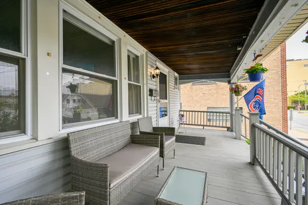 813 Circle AVE, Forest Park, IL 60130