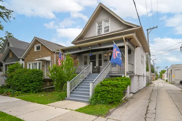813 Circle AVE, Forest Park, IL 60130