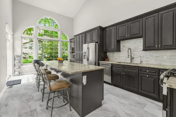 794 Pheasant TRL, St. Charles, IL 60174