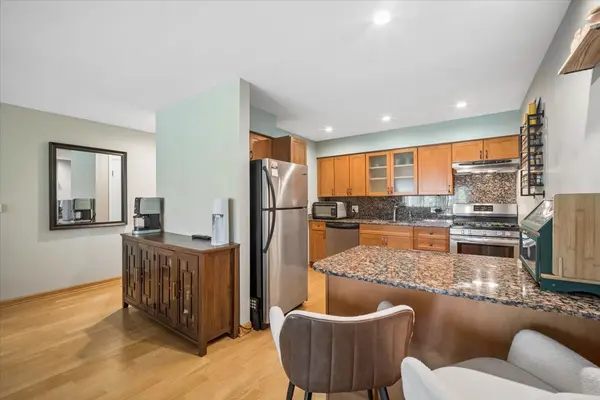 5400 Carriageway DR #315, Rolling Meadows, IL 60008