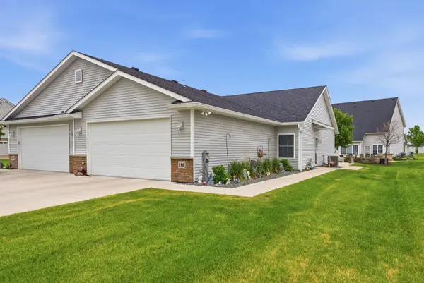 186 Beacon Harbor CIR #186, East Moline, IL 61244