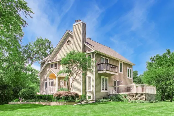 24W066 St Charles RD, Wheaton, IL 60187