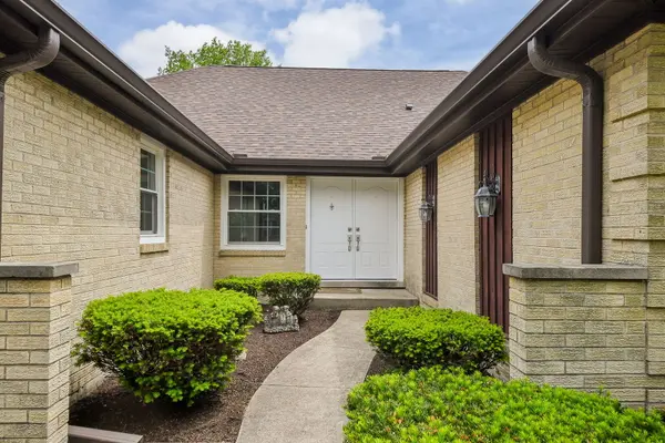 541 Williamsburg RD, Glen Ellyn, IL 60137