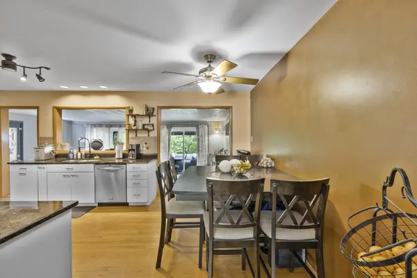 724 Lexington DR, Chicago Heights, IL 60411