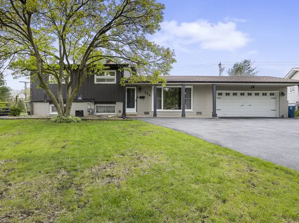 724 Lexington DR, Chicago Heights, IL 60411