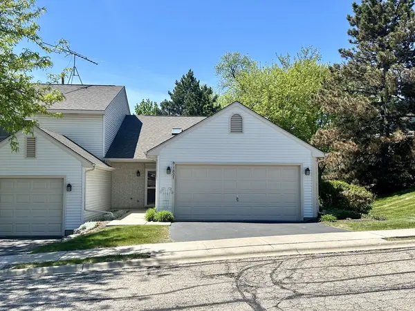 1807 Magnolia CT #1807, Mchenry, IL 60051