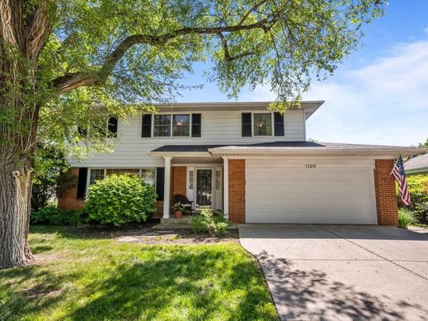 1109 Terrace LN, Glenview, IL 60025