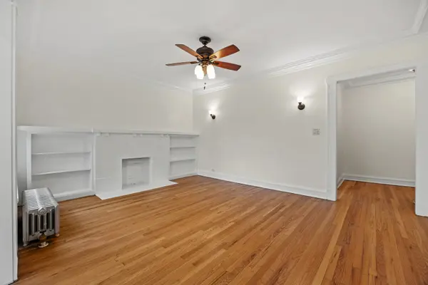 1223 E Hyde Park BLVD #3, Chicago, IL 60615