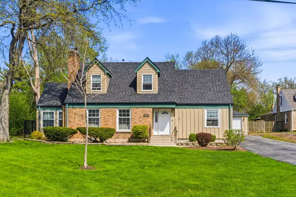 S611 Cedar AVE, Elmhurst, IL 60126