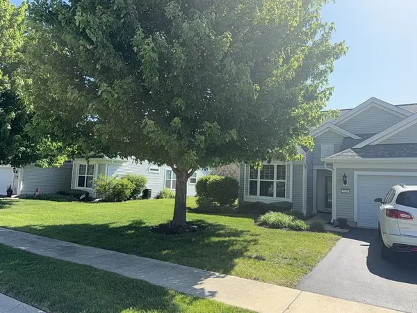 820 Treetop LN, Shorewood, IL 60404