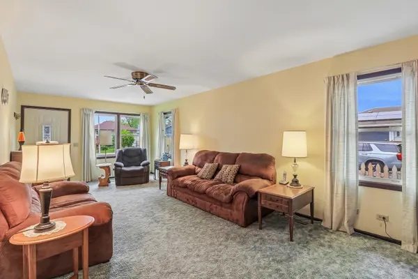 1512 Elm AVE, Round Lake Beach, IL 60073