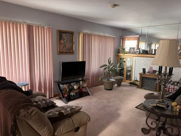 153 S 18th AVE, Maywood, IL 60153