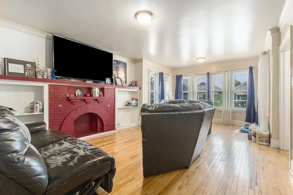 8011 S Ada ST, Chicago, IL 60620