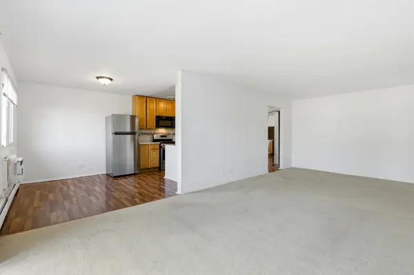 2620 N Windsor DR #204, Arlington Heights, IL 60004