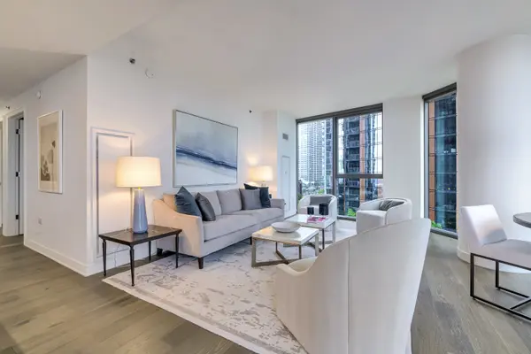211 N Harbor DR #2709, Chicago, IL 60601