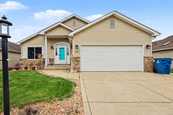 332 Carey LN, Chesterton, IN 46304