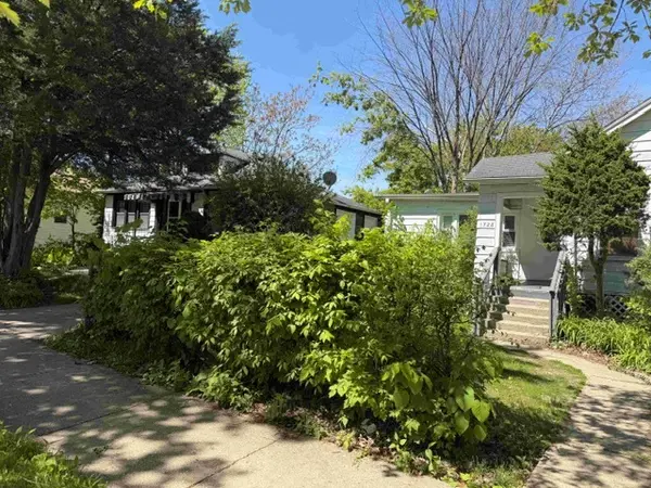 1728 Brown AVE, Evanston, IL 60201