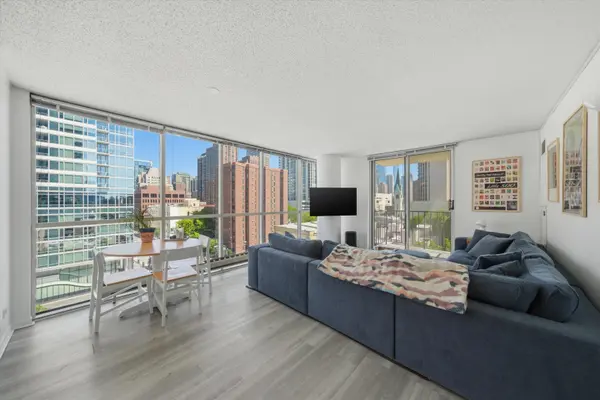 1212 N Lasalle DR #701, Chicago, IL 60610