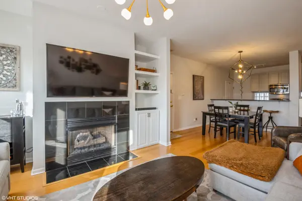 1245 N Orleans ST #904, Chicago, IL 60610