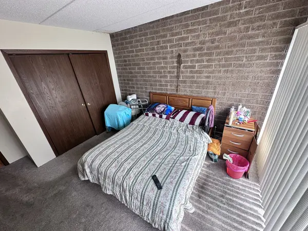 804 Kenneth CIR #804, Elgin, IL 60120