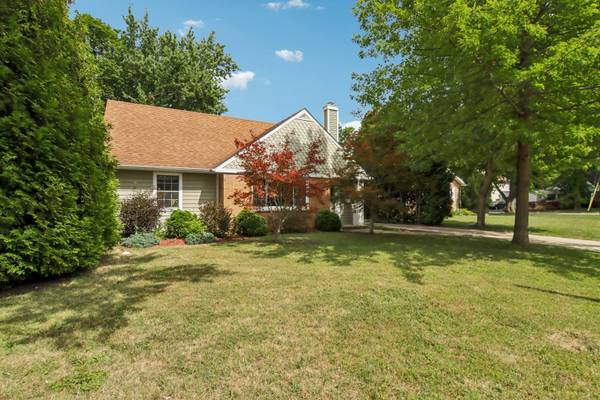 409 Hubbard AVE, Elgin, IL 60123
