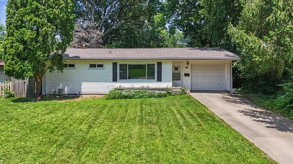 810 E Burkwood DR, Urbana, IL 61801
