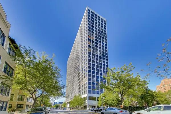 4343 N Clarendon AVE #1408, Chicago, IL 60613