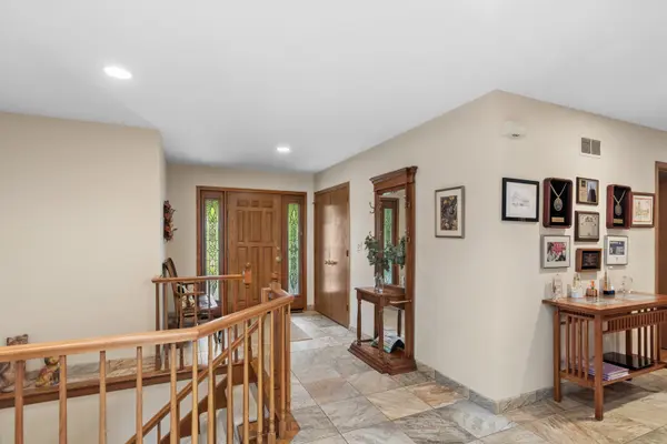 707 Chelsey CT #707, Gurnee, IL 60031