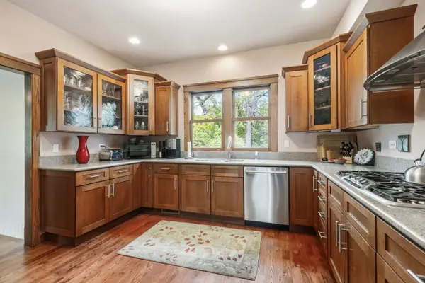 1021 N Sheridan RD, Waukegan, IL 60085