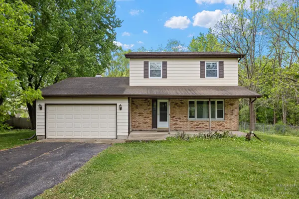 9517 Ballard RD, Crystal Lake, IL 60014