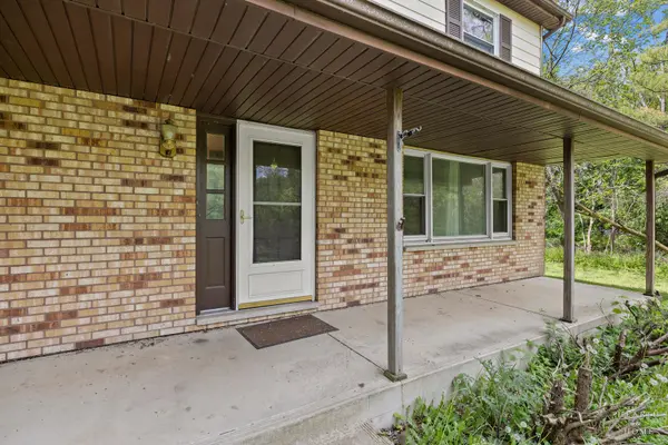 9517 Ballard RD, Crystal Lake, IL 60014