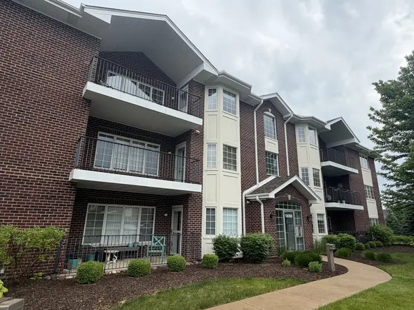 13098 Laurel Glen CT #301, Palos Heights, IL 60463