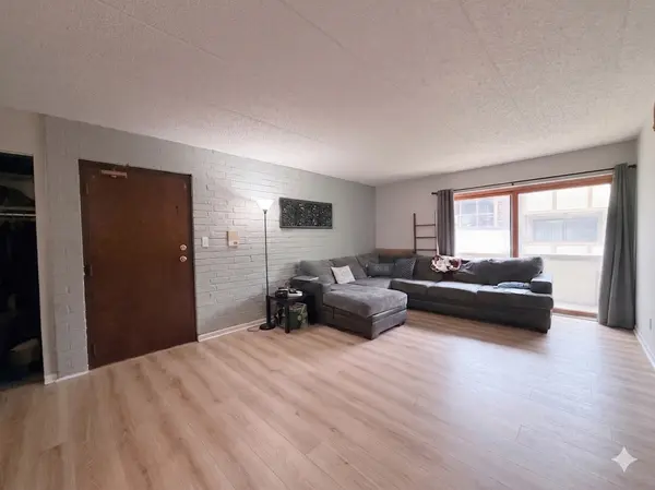 435 Cavalier CT #205C, West Dundee, IL 60118