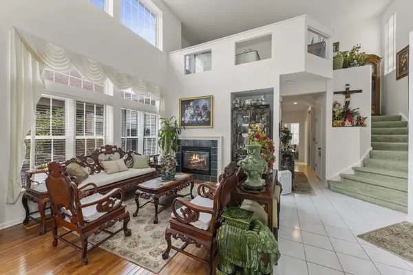 1610 Astor AVE, Oakbrook Terrace, IL 60181