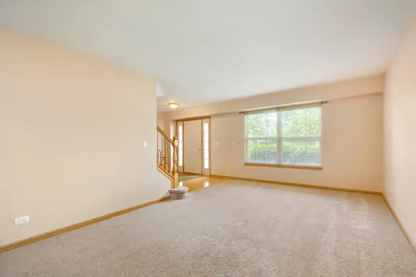 9762 Bennington DR, Huntley, IL 60142