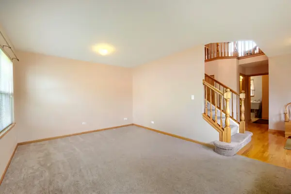 9762 Bennington DR, Huntley, IL 60142