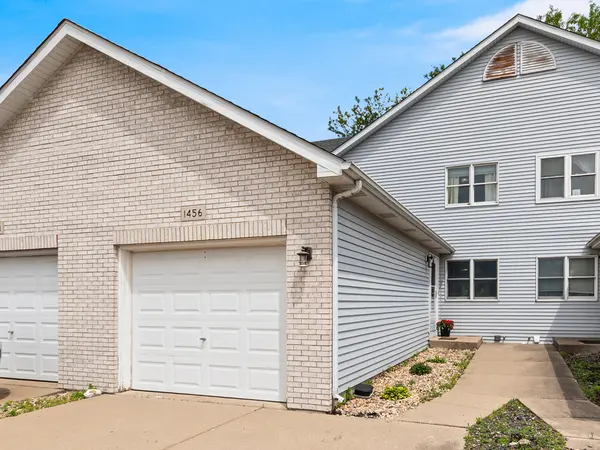 1456 Anthony LN, Sandwich, IL 60548