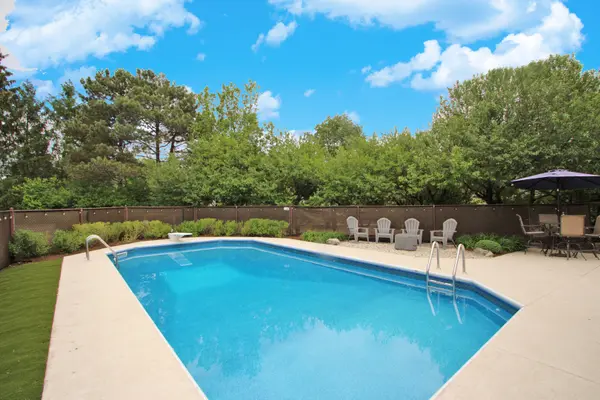 3 N Richmond CT, Lake Zurich, IL 60047