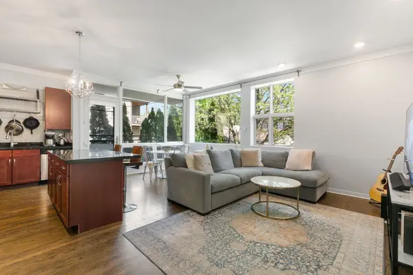 2065 N Kedzie AVE #104, Chicago, IL 60647