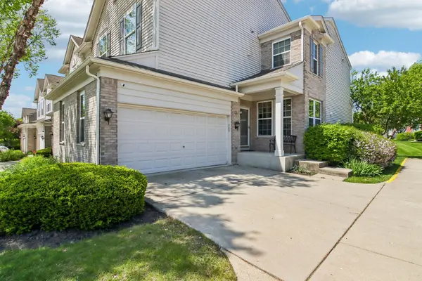 916 KINGS CANYON DR, Streamwood, IL 60107