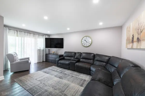 3023 N Paris AVE #206, River Grove, IL 60171