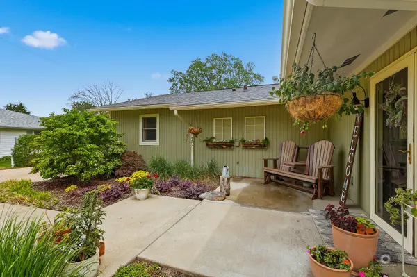 16141 Laurel DR, Orland Park, IL 60462