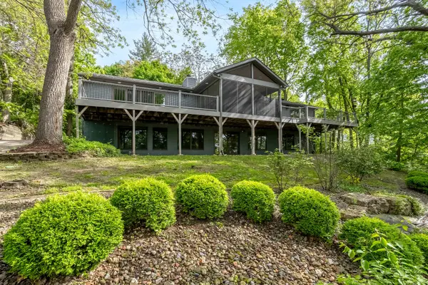 60 Custer TER, Bettendorf, IA 52722