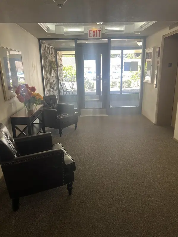 1227 S Old Wilke RD #406, Arlington Heights, IL 60005