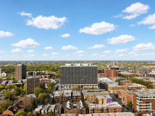 4343 N Clarendon AVE #2707, Chicago, IL 60613
