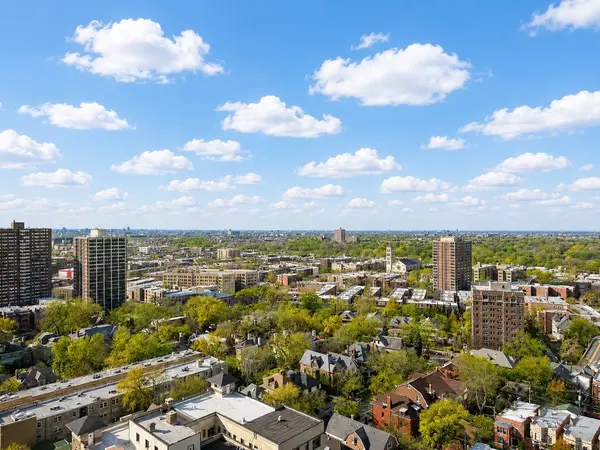 4343 N Clarendon AVE #2707, Chicago, IL 60613
