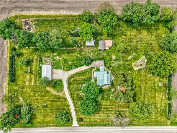 7672 E 3300 North RD, Streator, IL 61364