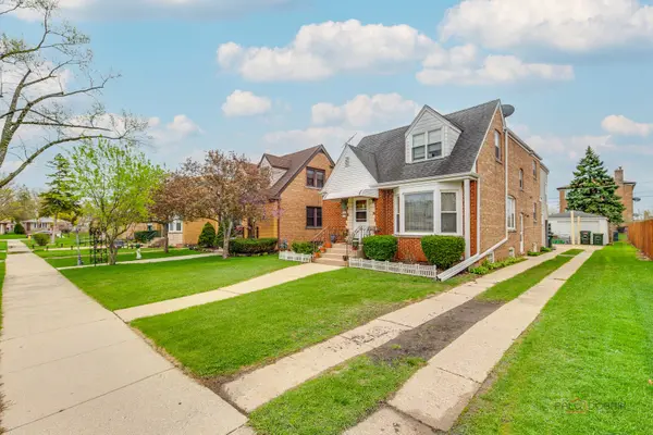 7523 W Cleveland ST, Niles, IL 60714