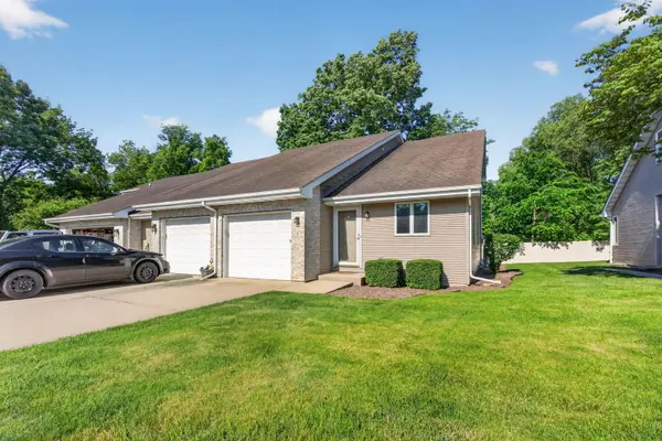 302 Grande DR #C,  Minooka,  IL 60447
