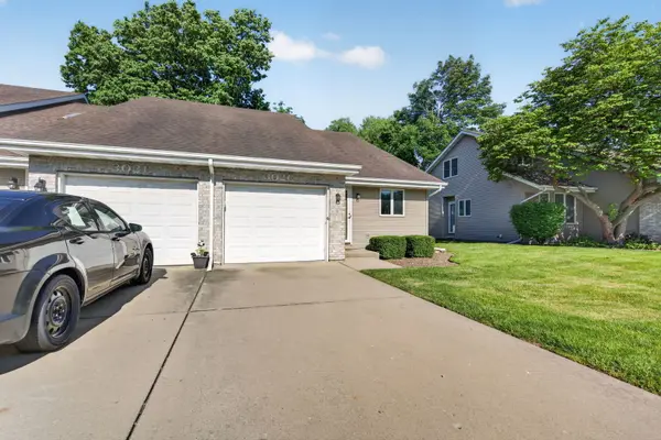 302 Grande DR #C, Minooka, IL 60447